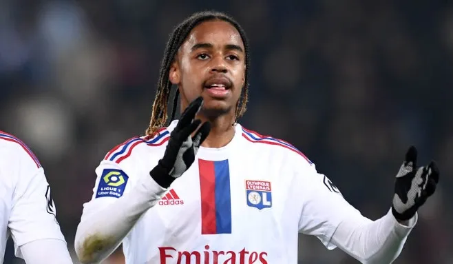 Bradley Barcola từ chối Liverpool, PSG khẳng định không bán
