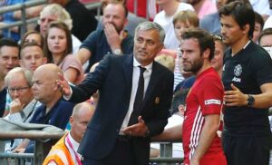 Juan Mata Thảo Luận Tương Lai Với Mourinho Tại Manchester United
